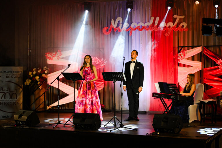 Koncert ˝Na skrzydłach wolności˝ – muzycznie i patriotycznie w Chęcinach