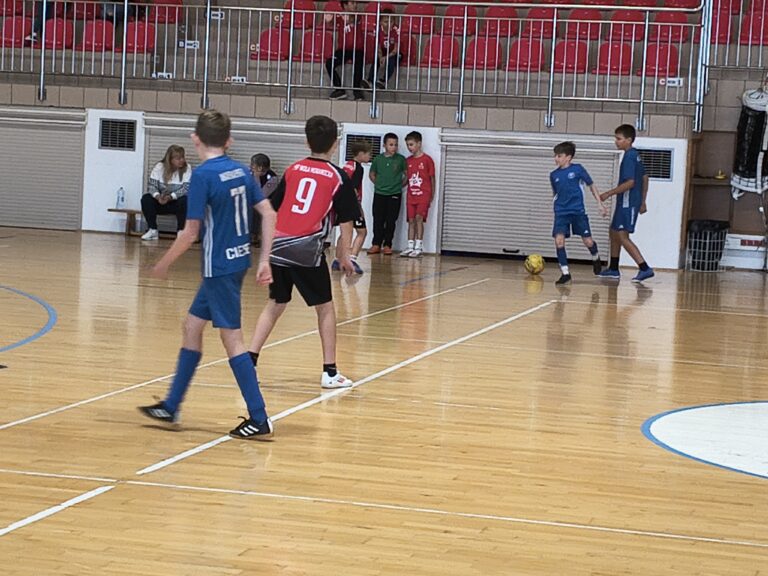 Międzyszkolne zawody sportowe Miasta i Gminy Morawica w mini piłce halowej chłopców z klas IV- VI