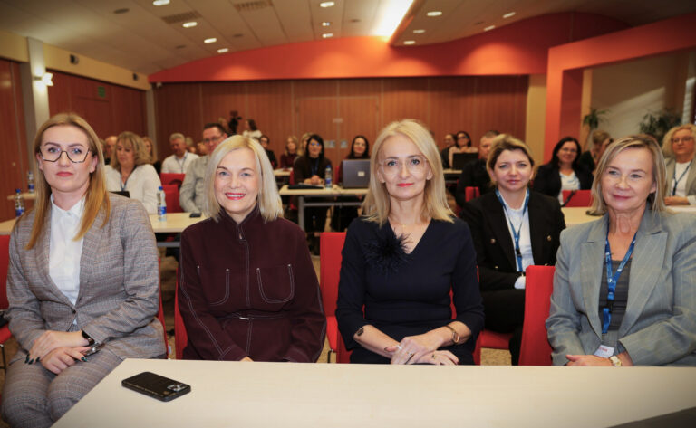 Technologia w służbie przyszłości: nowoczesne doradztwo zawodowe