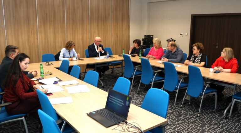 Posiedzenie Powiatowej Rady Działalności Pożytku Publicznego w Kielcach