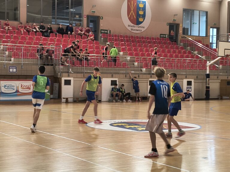 Międzyszkolne zawody sportowe Miasta i Gminy Morawica w piłce halowej chłopców z klas VII-VIII