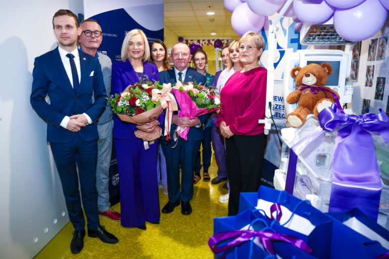 Światowy Dzień Wcześniaka w WSzZ w Kielcach! Przekazaliśmy sprzęt za ponad pół miliona złotych!