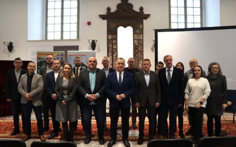 Konferencja naukowa ˝Chęciny: 700 lat w sercu historii˝ w Centrum Pamięci Kultury Żydowskiej