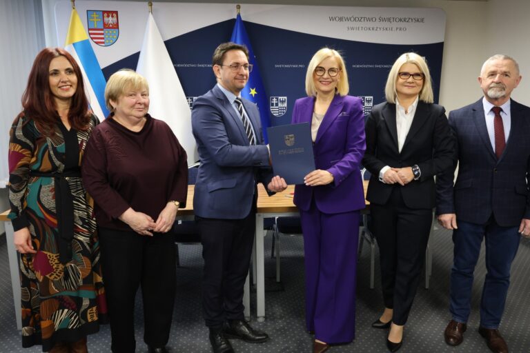 W Morawicy powstanie Centrum Usług Społecznych – podpisano umowę na dofinansowanie projektu!