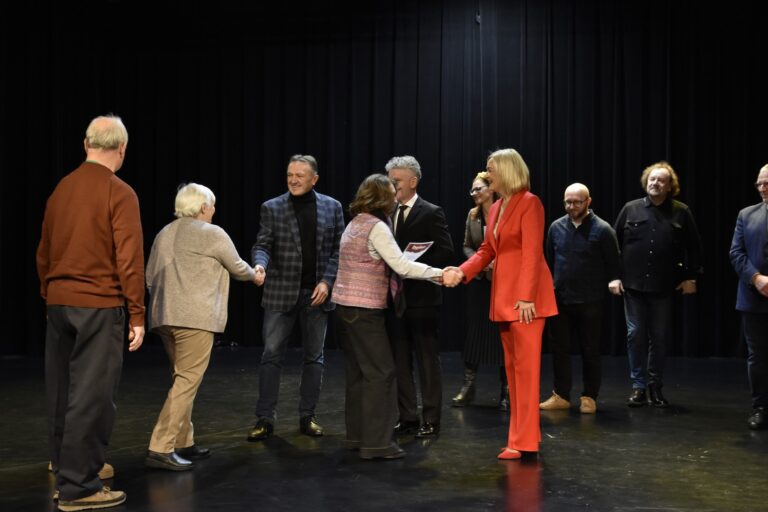 Teatry wiejskie i ludowe gadanie