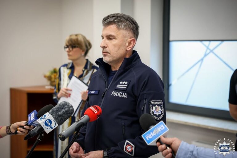 Konferencja prasowa o współpracy świętokrzyskich policjantów ze Szpitalem MSWiA