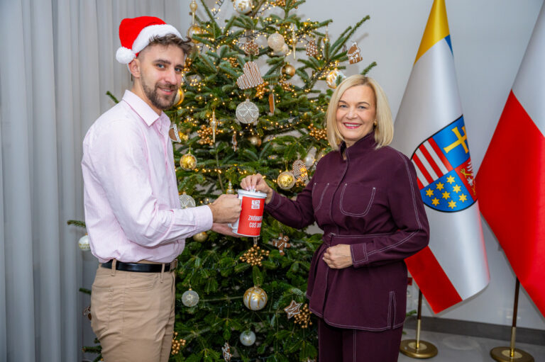Wspieramy potrzebujących i dołączamy do Szlachetnej Paczki!