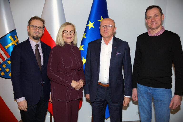 Współpraca na rzecz bezpieczeństwa. Rozmowy na temat rozwoju sektora obronnego w Świętokrzyskiem