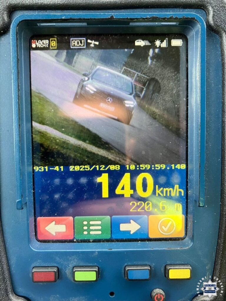 Jechał z prędkością 140 km/h w obszarze zabudowanym