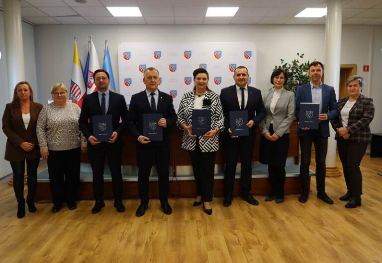 Cztery gminy łączą siły. Rusza wspólny projekt wart ponad 15 mln zł na rzecz rozwoju i wzmocnienia marki Geoparku Świętokrzyskiego UNESCO