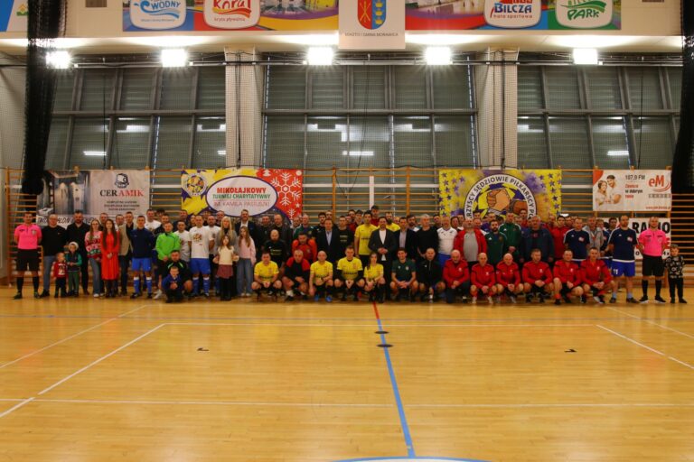 Galeria zdjęć – VIII Mikołajkowy Turniej Charytatywny im. Kamila Pastuszki