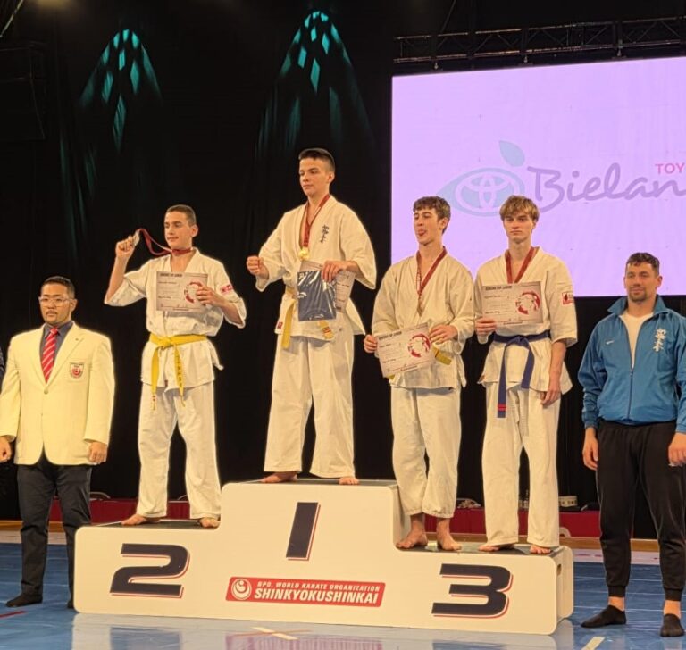 Zawodnicy Klubu Karate Morawica i Piekoszów na podium turnieju Kokoro CUP