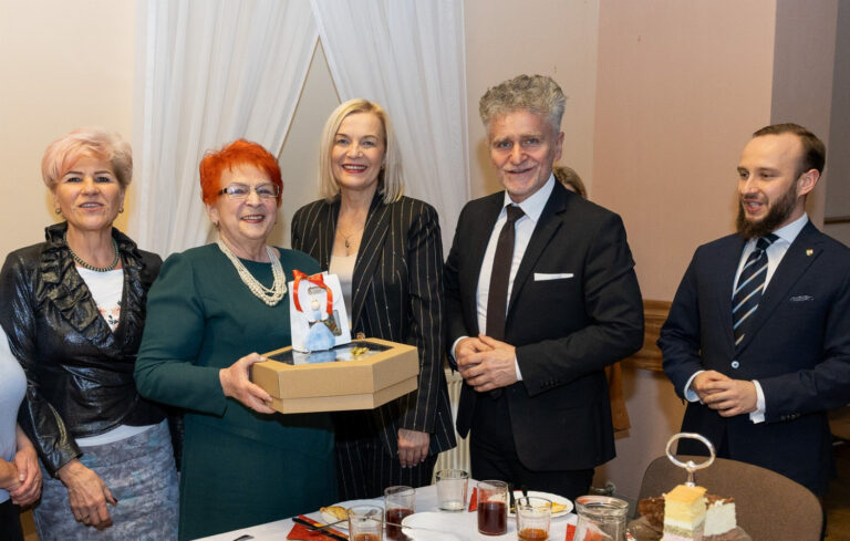 Spotkanie opłatkowe Klubu Seniora “Złote Lata” w Miedzianej Górze