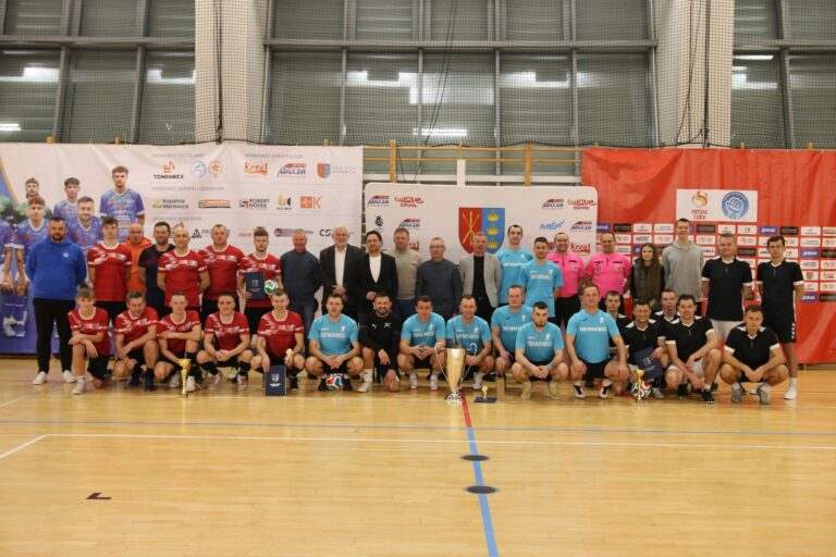 Strażacy z Morawicy najlepszymi piłkarzami w gminie