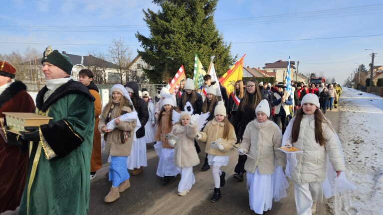 Święto Objawienia Pańskiego w Zaborowicach. Był Orszak Trzech Króli i piękne jasełka