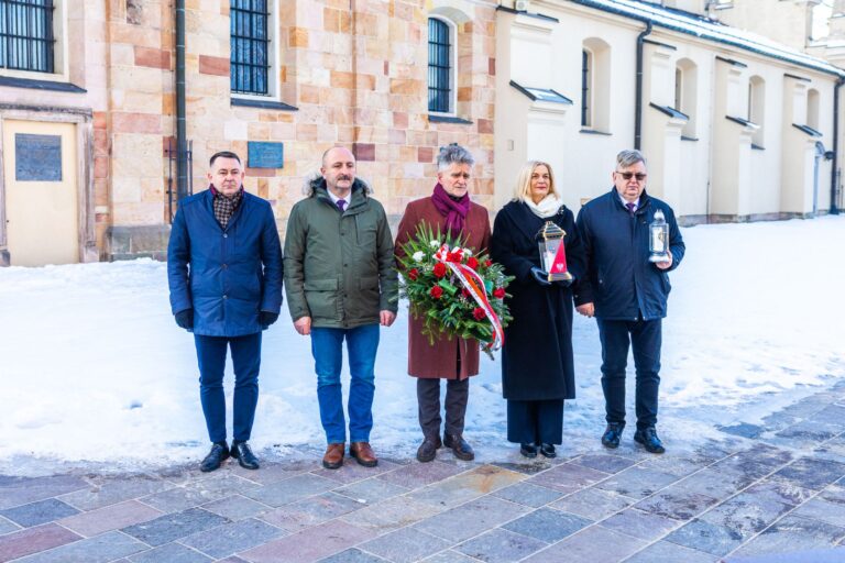 W hołdzie Niezłomnemu Pasterzowi