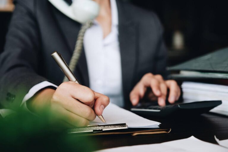 Odmowna decyzja ZUS w sprawie renty lub zasiłku – dlaczego warto się odwołać i jak napisać skuteczne pismo?