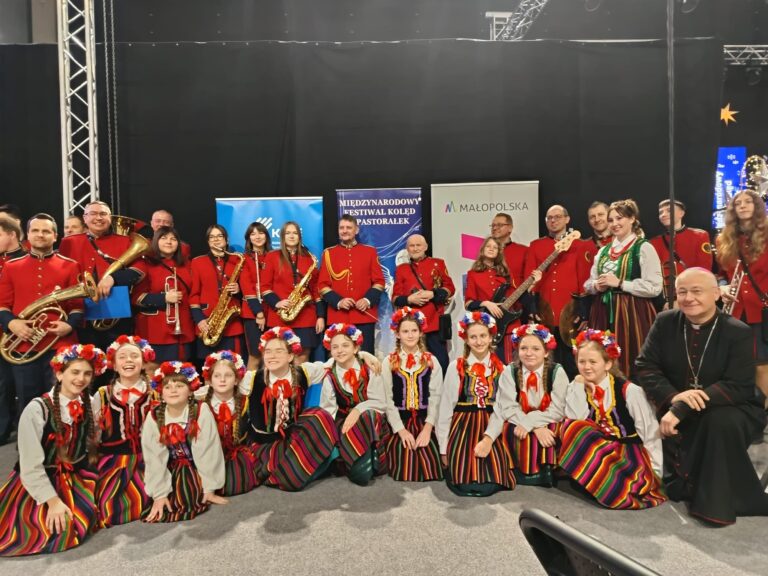 Ogromny sukces Szkolno-Gminnej Orkiestry Dętej i&nbsp;Małych Wolanecek na 32. Międzynarodowym Festiwalu Kolęd i&nbsp;Pastorałek w&nbsp;Będzinie