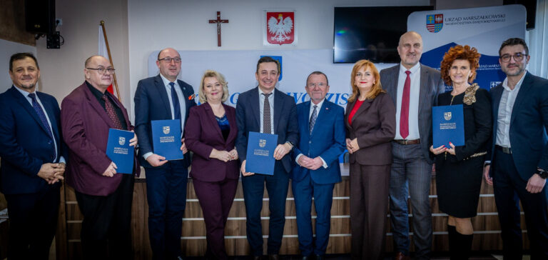 Budowa kanalizacji i wodociągów przyspiesza. Wsparcie dla 6 gmin w Świętokrzyskiem