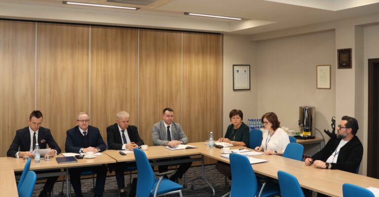 Zebrała się Komisja Dróg, Komunikacji i Budownictwa