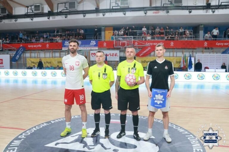 Policjanci z Opatowa i Starachowic sędziowali XVI Międzynarodowy Turniej Służb Mundurowych im. podkom. Andrzeja Struja