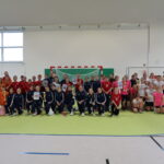 Grupowe zdjęcie uczestników turnieju piłki ręcznej w Micigoździe.