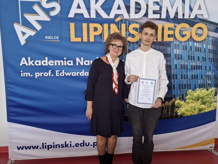 Wyróżnienie w konkursie „Stwórzmy razem lepszy cyfrowy świat” dla ucznia PZS w Chmielniku