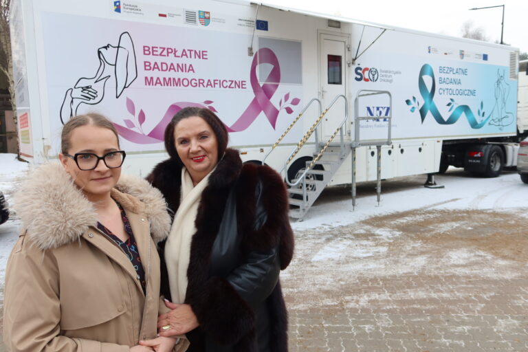 Ponad sześćdziesiąt kobiet skorzystało z bezpłatnych badań. Cytomammobus przez dwa dni stacjonował w Piekoszowie [WIDEO]