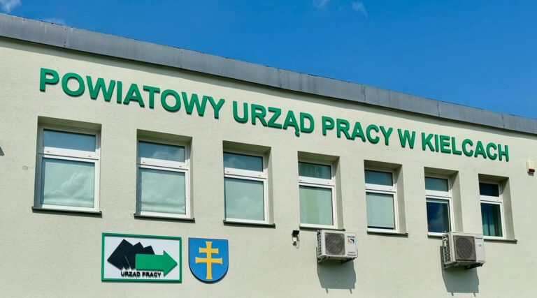 Więcej zarejestrowanych bezrobotnych