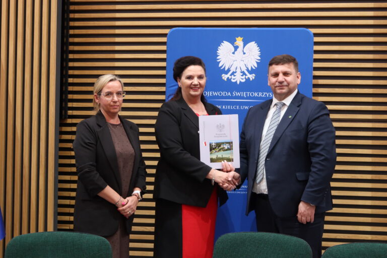 Gmina Piekoszów z rządowym wsparciem na opiekę wytchnieniową. Blisko 143 tysiące złotych dla rodzin [WIDEO]