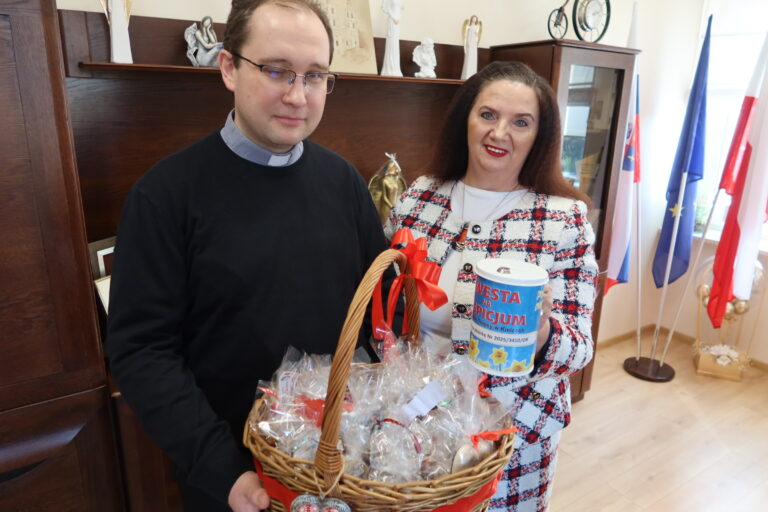 „Serce dla Hospicjum” znów jednoczy mieszkańców. Gmina Piekoszów po raz drugi włącza się w akcję pomocy [WIDEO]