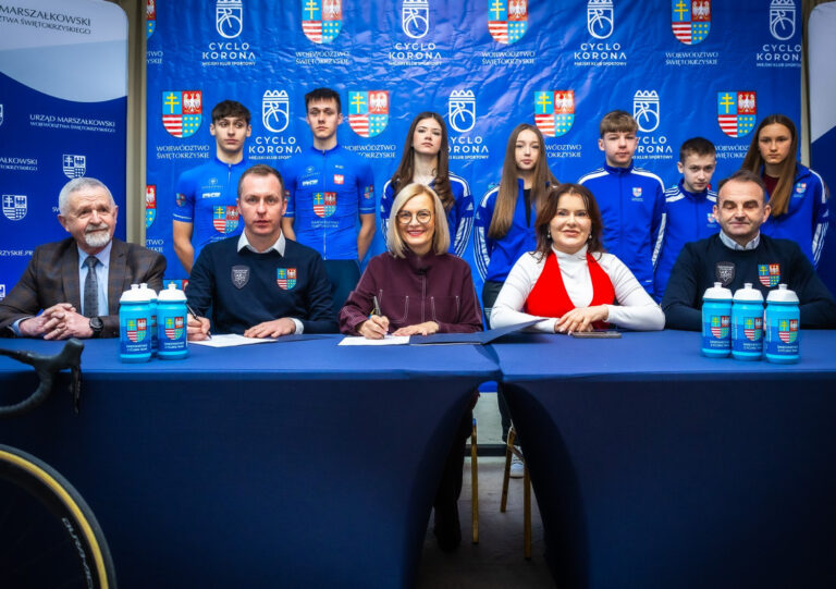 Podpisano kolejną umowę na promocję województwa świętokrzyskiego przez kielecką Cyclo Koronę