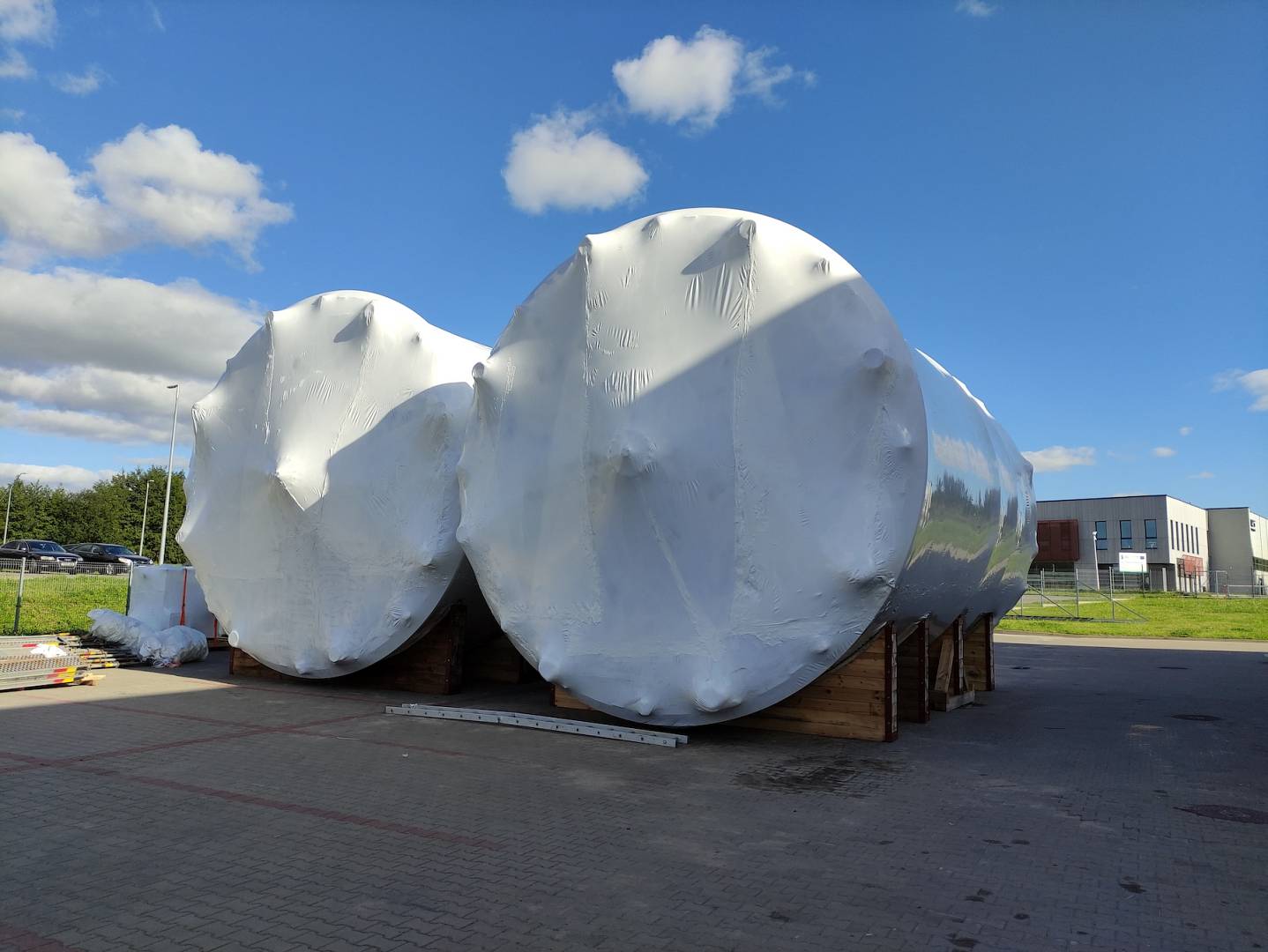 1 pakowanie eksportowe w folię termokurczliwą.jpg