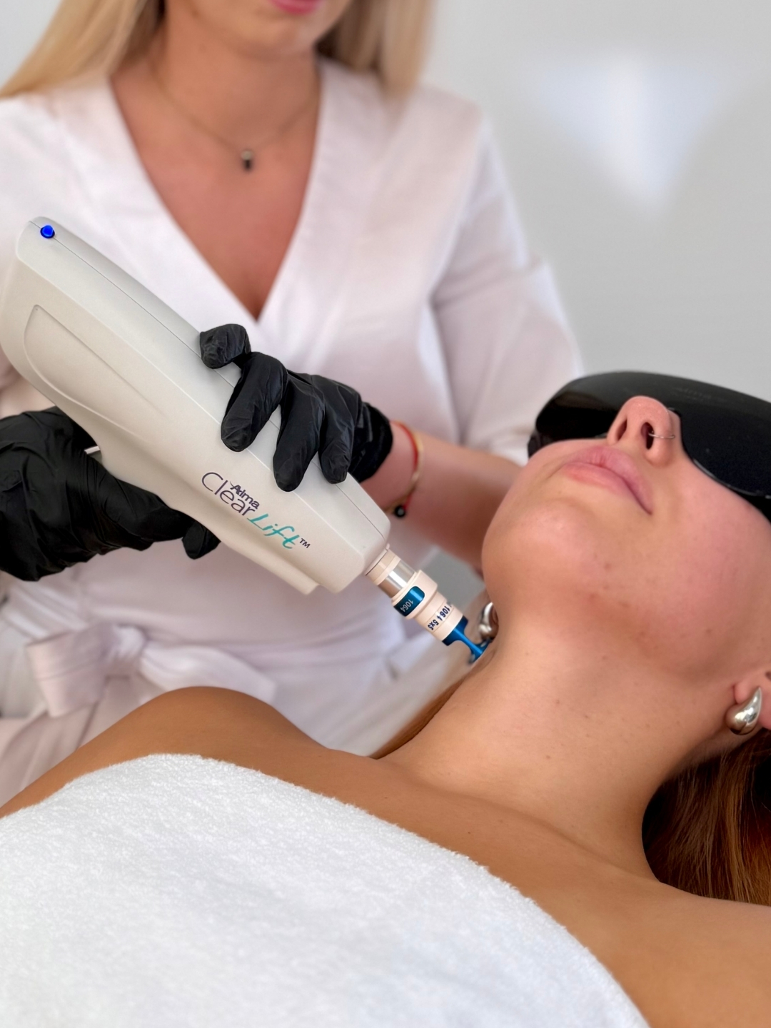 Jak poprawić kondycję skóry? Zabiegi kosmetologiczne i medycyny estetycznej popularne w Kielcach