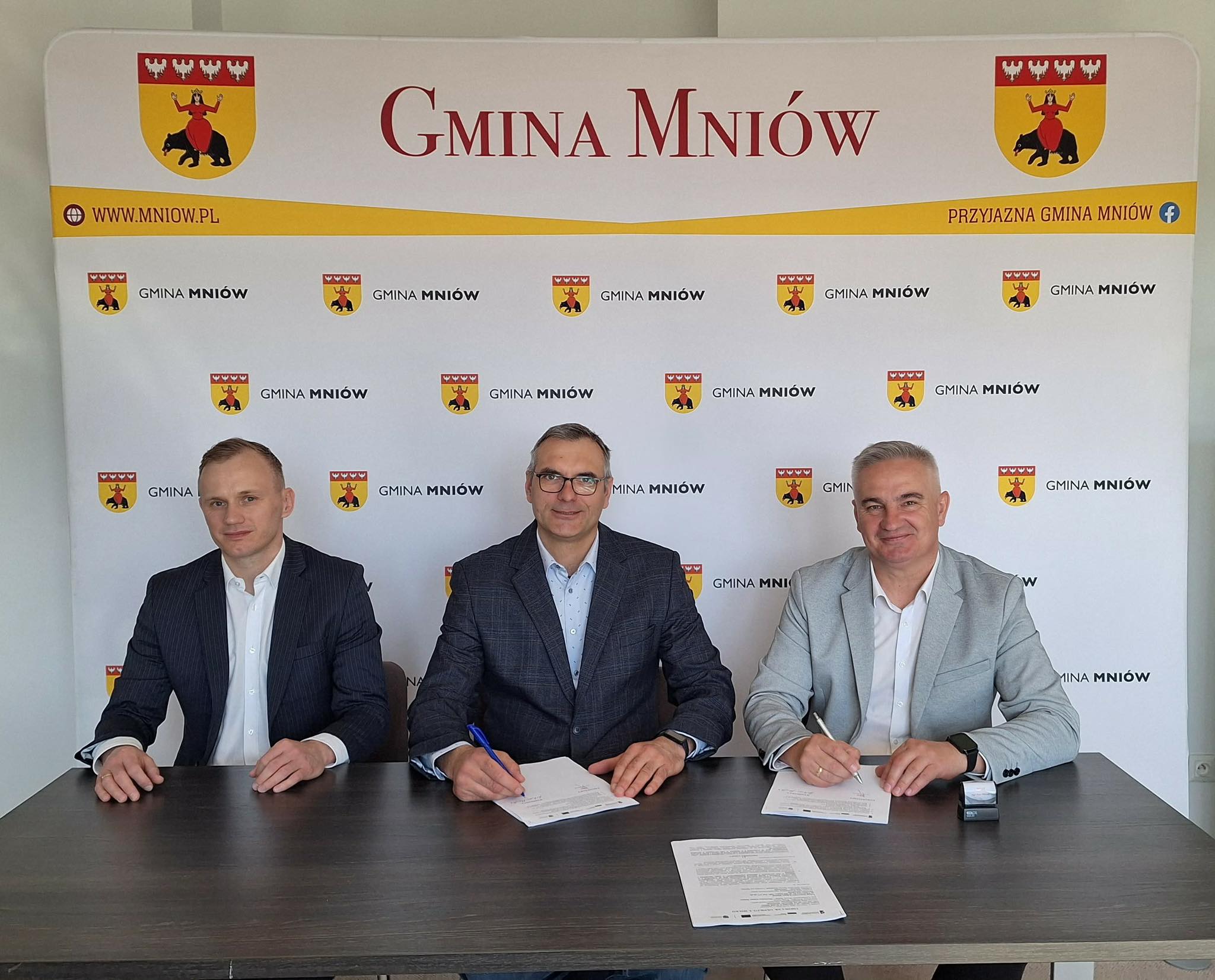 W Mniowie powstaną mieszkania wspomagane. Umowa z wykonawcą inwestycji podpisana!