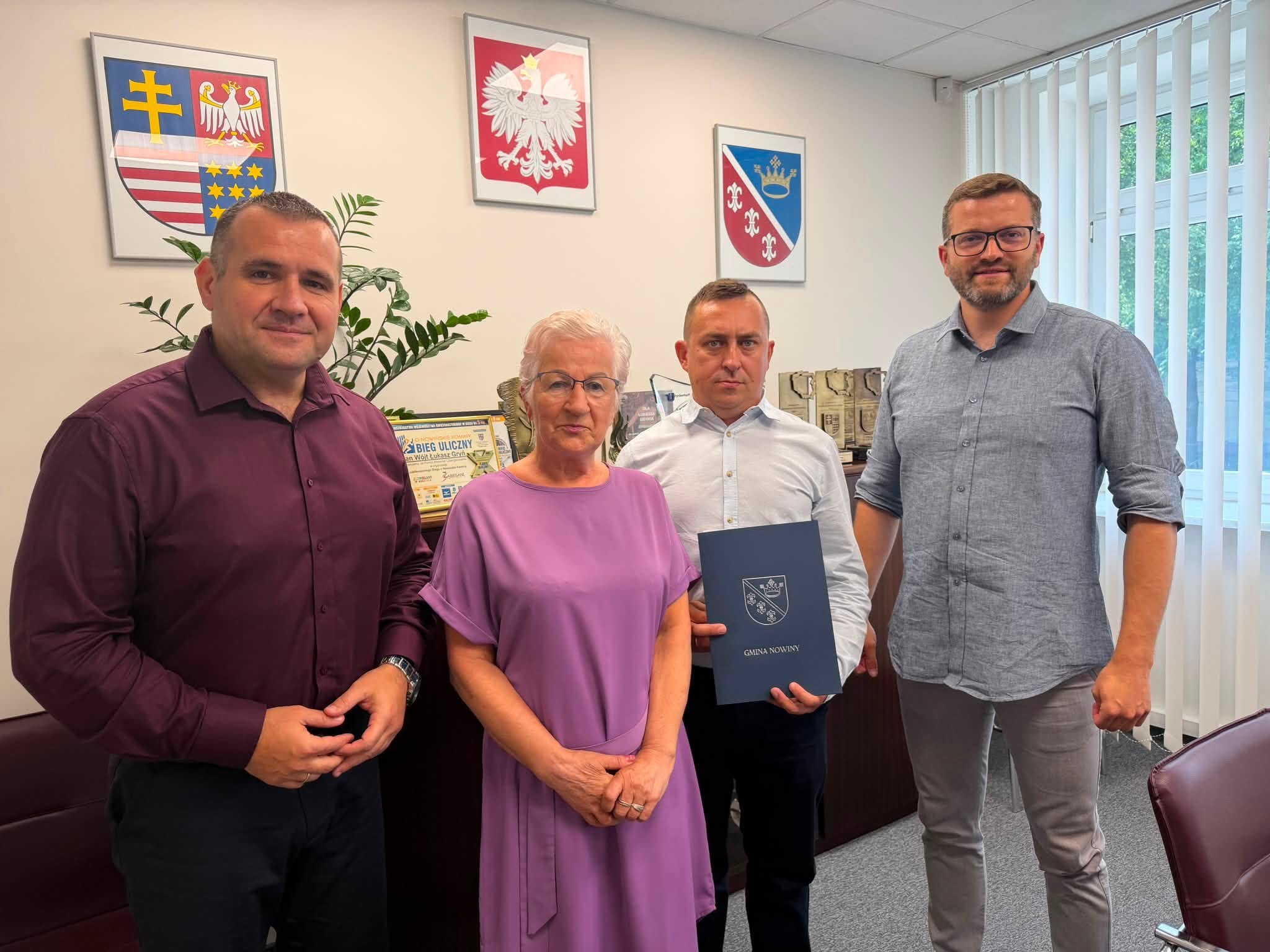 Ruszyła modernizacja wieży basenowej ze zjeżdżalnią i łącznikiem na Pływalni „Perła” w Nowinach. To inwestycja warta blisko 1,6 miliona złotych